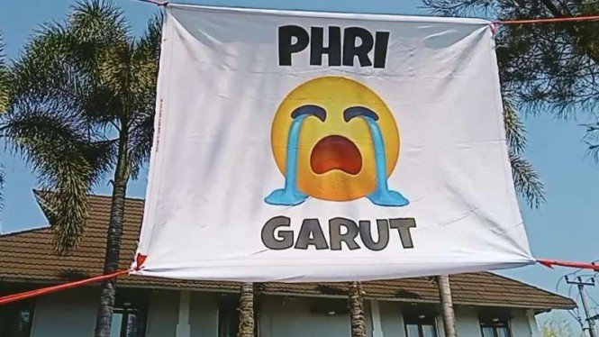 PPKM &quot;Paksa&quot; Puluhan Hotel &amp; Restoran di Garut Kibarkan Bendera Putih