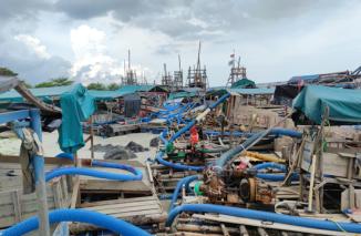 Seratus Ponton Timah IlegalDiamankan di Laut Babel