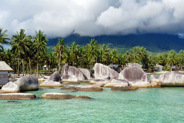 Pantai Batu Kasah Natuna, Romansa Keindahan Kepulauan Riau