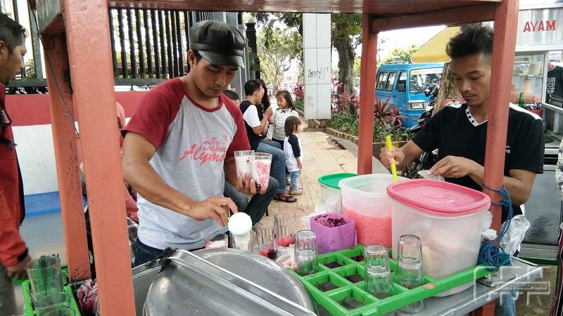 Es Santan Ketan Hitam Tanimbar, Minuman Legendaris dari Malang