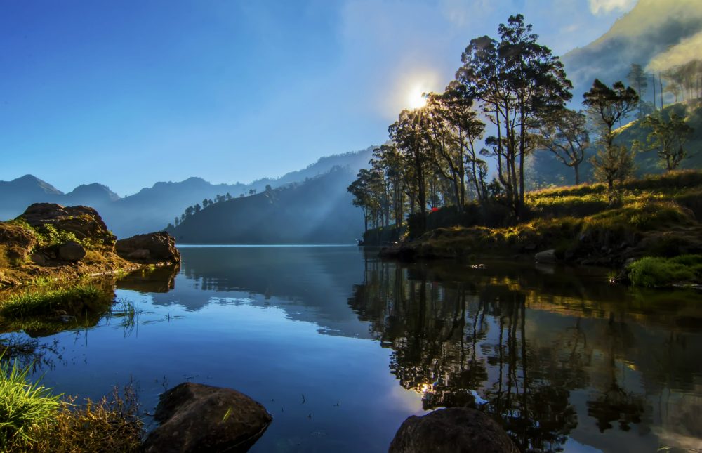 Segara Anak: Si Cantik Pemikat Mata di Gunung Rinjani