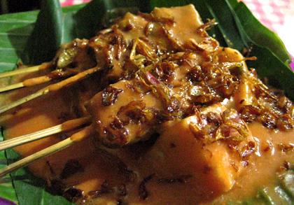 Pengen Kuliner yang Beda, Ayo Cicipi Sate Padang