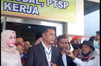 Ketua DPRD Polisikan Bupati Solok Gegara Pencemaran Nama Baik