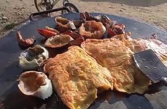 Martabak Kepiting Bakau, Pilihan Rasa yang Berbeda dari Pidie Jaya