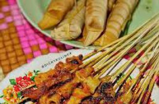 Sate Bulayak Lombok Tawarkan Citarasa yang Beda