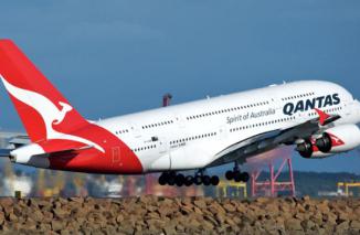 2.500 Karyawan Qantas Airways Dirumahkan Tanpa Digaji ! Kok Bisa Ya?