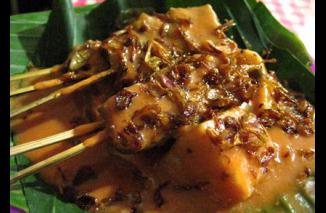 Pengen Kuliner yang Beda, Ayo Cicipi Sate Padang