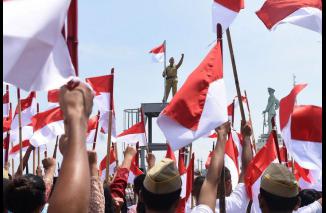 Hampir Separoh Rakyat Indonesia tak Puas dengan Pelaksanaan Demokrasi