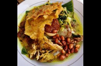 Tipat Blayag, Kuliner Tradisional Buleleng yang Menggoda