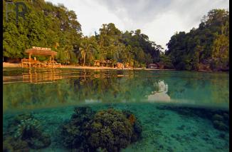 Pantai Kadidiri, Surga Indah di Teluk Tomini