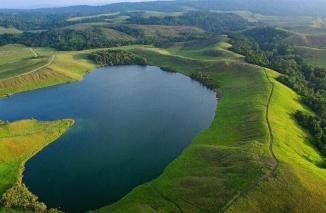 Telaga Emfote, Romantisme Cinta di Bumi Papua