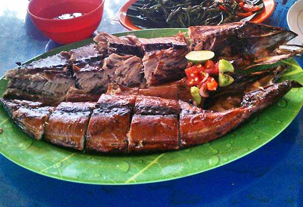 Komu Asar, Tak Sekadar Ikan Asap
