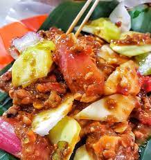Rujak Kolam Medan, Camilan Khas Tepi Telaga