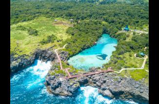 Danau Weekuri, Si Cantik di Kerimbunan Pepohonan Sumba Barat Daya