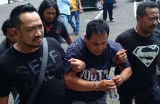 Melawan, Pembunuh Guru SD di Medan Ditembak