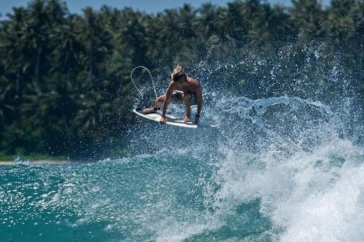 Pantai Sorake, Pesona Kelas Dunia di Nias Selatan