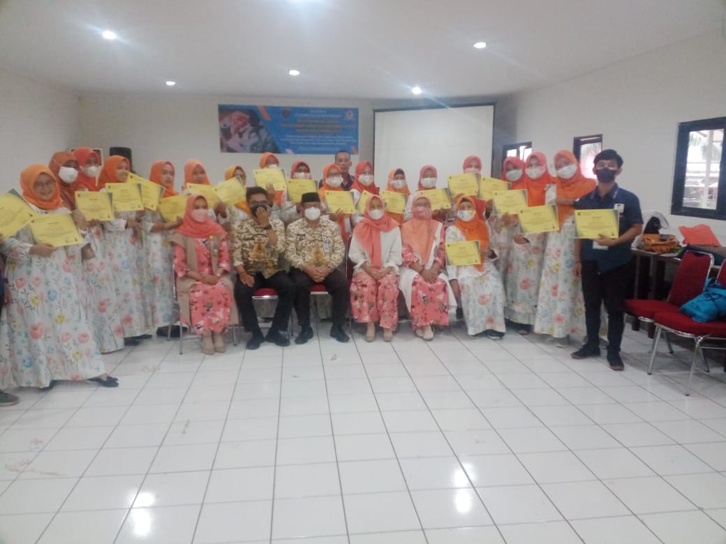 Kenakan Pakaian Buatan Sendiri, Pelatihan Menjahit Kelurahan Tapos, Dinilai Sukses