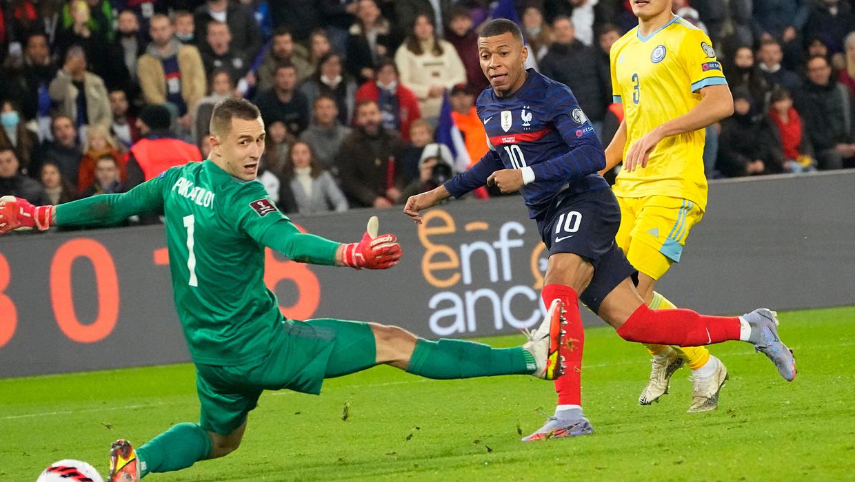 Benamkan Kazakhstan 8-0, Prancis Melenggang ke Qatar 2022