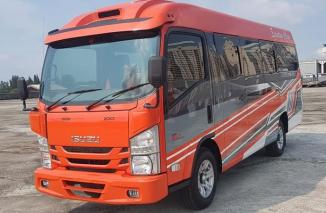 Anda Pengusaha Rental, Ini Harga Terbaru Isuzu Elf Microbus 2021