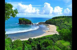 Kondang Merak, Sorga Cantik di Pesisir Malang