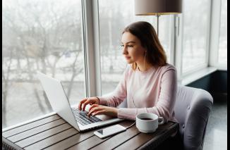 Berburu Laptop Terbaik dengan Spesifikasi Paling Canggih di Akhir Tahun? Ini Rekomendasinya
