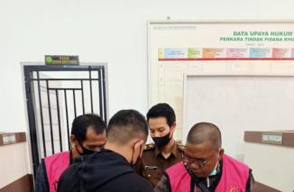 Bermain dengan Dana Desa, Mantan Kades dan Sekdes Dijebloskan ke Penjara