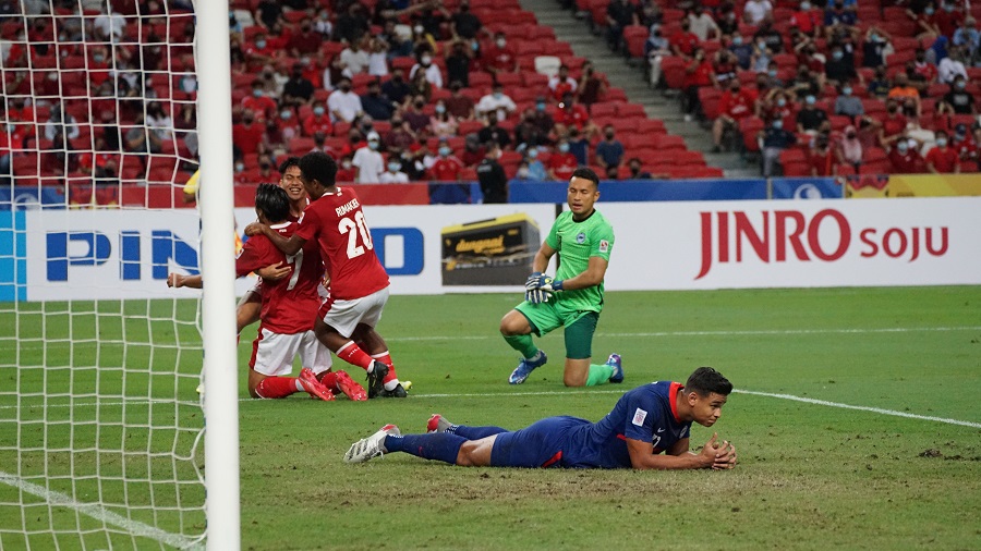 Diwarnai 3 Kartu Merah &amp; Pinalti Gagal, Indonesia Lolos ke Final Piala AFF 2021