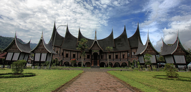 Lebih Dekat dengan Rumah Gadang, Rumah Adat Khas Minangkabau