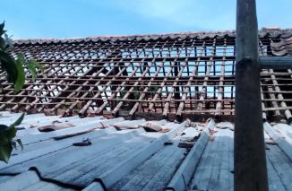 Peletakan Batu Pertama Program RTLH di Leuwinanggung Dilakukan Walikota Depok