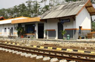 Mengenal 7 Stasiun Kereta Api Tertua di Indonesia