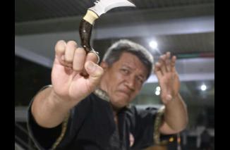 Karambit, Senjata Rahasia Ranahminang yang Mematikan