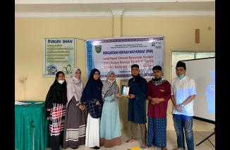 Sosialisasi Literasi Keuangan Syariah pada Irmaf Kampung Tg Rhu Pekanbaru