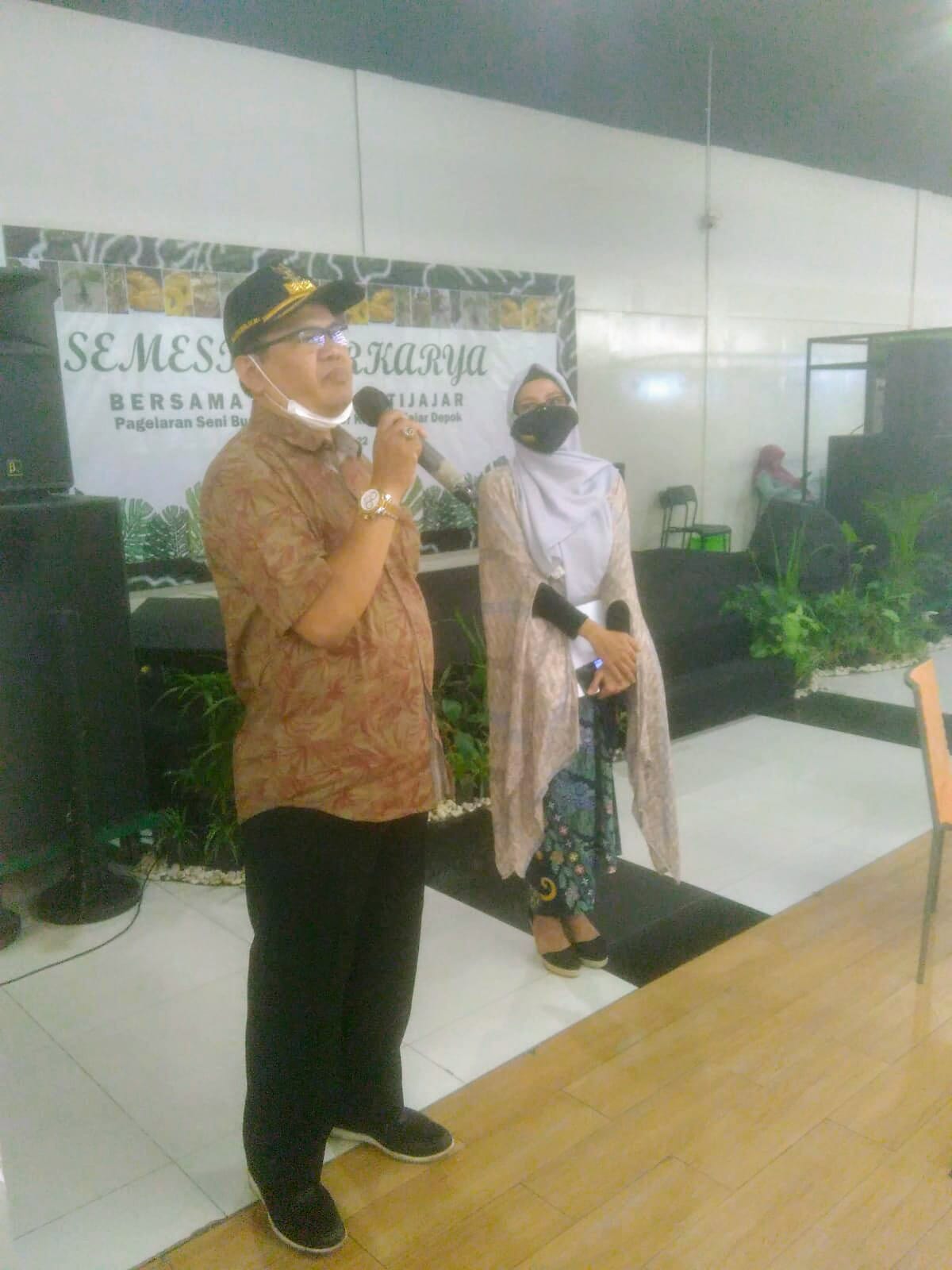 Mujahidin : Staf Kelurahan akan Kenakan Batik Jatijajar Setiap Jumat