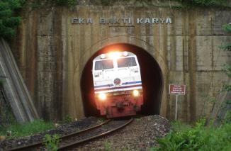 Yuk Kenali 10 Terowongan Kereta Api Terpanjang di Indonesia