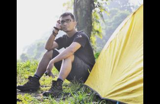 Cara Aman Mendirikan Tenda Saat Naik Gunung