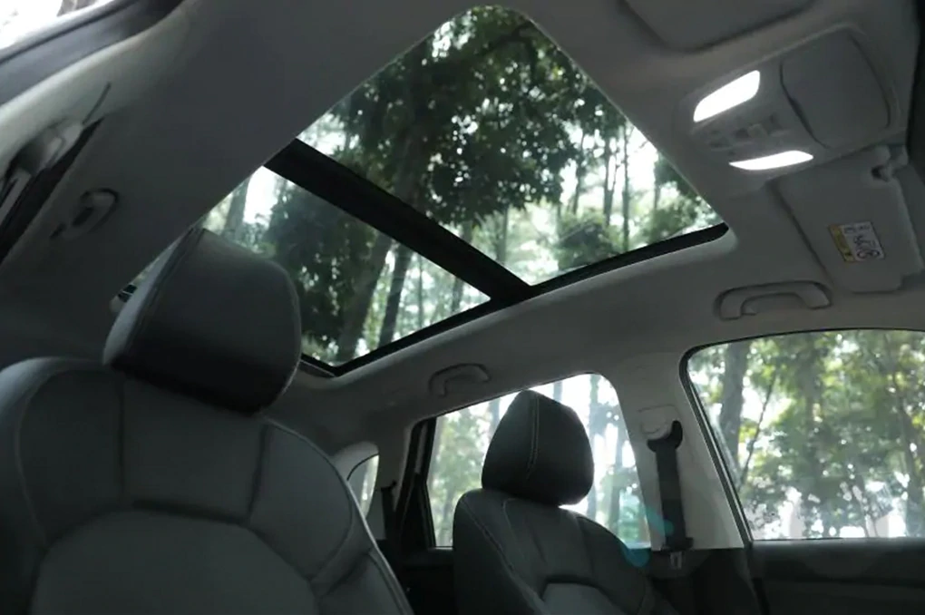 Rekomendasi Mobil Sunroof Terbaru &amp; Termurah