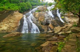 Air Terjun Bayang Sani, Pemandian Noni Belanda nan Memesona