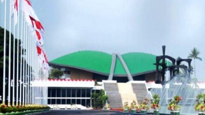 Wow, Rp 59,7 M Dianggarkan Wakil Rakyat untuk Gorden &amp; Pengaspalan Area Gedung