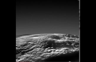 Gunung Api Es Ditemukan di Pluto
