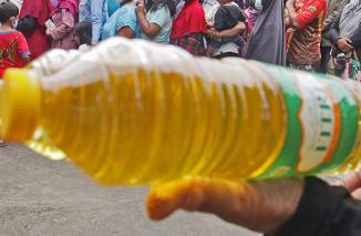 Pejabat Kemendag & Raksasa Sawit "Terpeleset" Licinnya Minyak Goreng