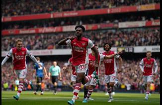Dilibas Arsenal, Manchester United : Bye Bye Big Four