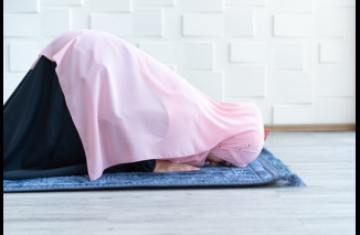 Agar Salat Lebih Khusyuk, Ikuti Tips Berikut