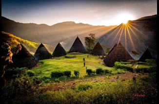 Wae Rebo, Desa Cantik di NTT yang Penduduknya Berasal dari Tanah Minang