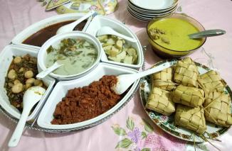 Ragam Ketupat Lebaran di Penjuru Indonesia
