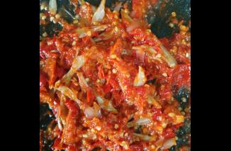 Manjakan Lidahmu dengan Sambalado Tomat Ikan Teri