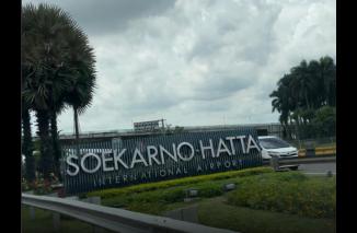 Pulang dari Vietnam, Mantan Bupati Kotawaringin Barat ditangkap Kejagung di Bandara Soekarno Hatta