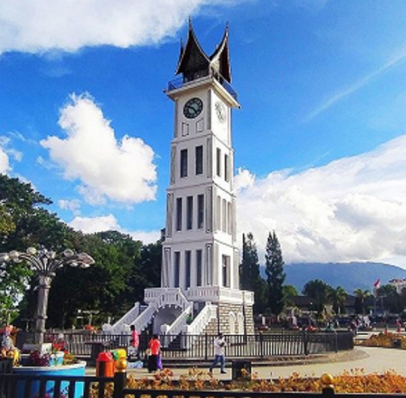 Bukittinggi Destinasi Wisata Favorit Nomor 9 di Indonesia Tahun 2024