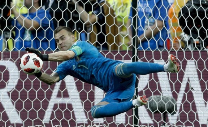 Kiper-kiper Haus Gol di Lapangan Hijau 