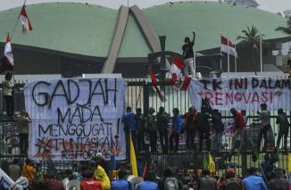 Buntut Demonstrasi di Senayan, 159 Orang Ditangkap Polisi 