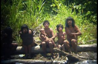 Deretan Suku di Dunia yang Terancam Punah 